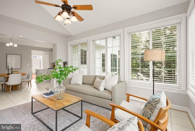 11489 POTOMAC HEIGHTS LN, Lovettsville, VA 20180