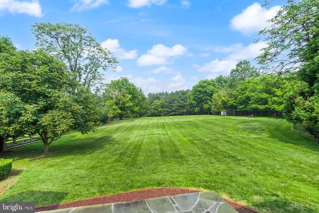 11489 POTOMAC HEIGHTS LN, Lovettsville, VA 20180
