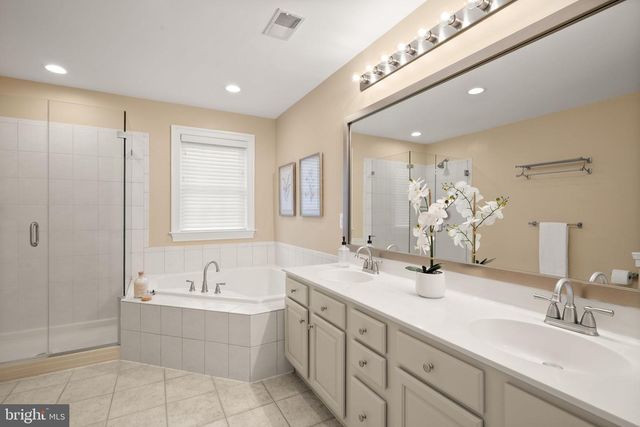 11489 POTOMAC HEIGHTS LN, Lovettsville, VA 20180