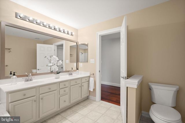 11489 POTOMAC HEIGHTS LN, Lovettsville, VA 20180
