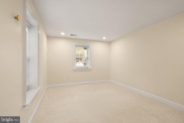 11489 POTOMAC HEIGHTS LN, Lovettsville, VA 20180