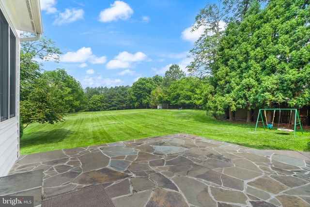 11489 POTOMAC HEIGHTS LN, Lovettsville, VA 20180
