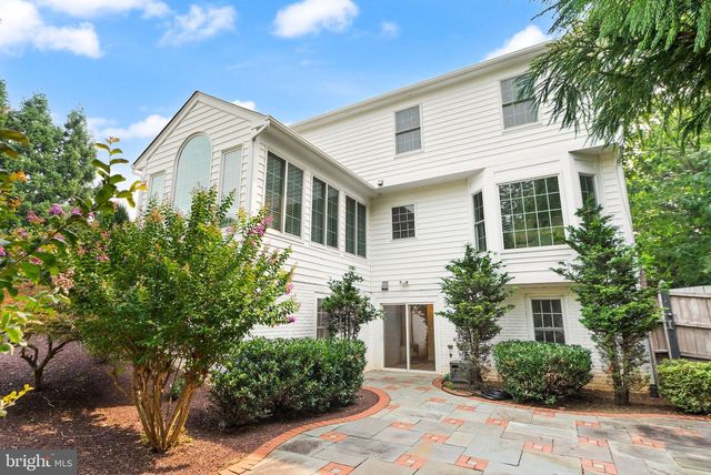 11489 POTOMAC HEIGHTS LN, Lovettsville, VA 20180