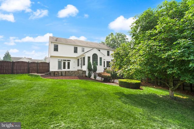 11489 POTOMAC HEIGHTS LN, Lovettsville, VA 20180