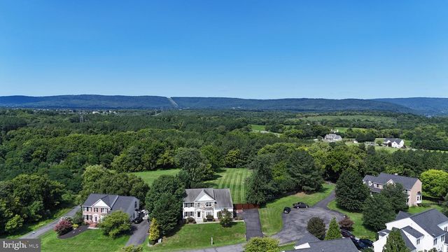 11489 POTOMAC HEIGHTS LN, Lovettsville, VA 20180