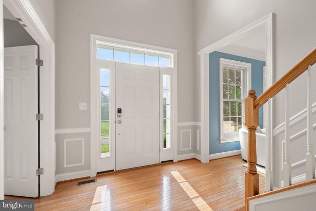 11489 POTOMAC HEIGHTS LN, Lovettsville, VA 20180