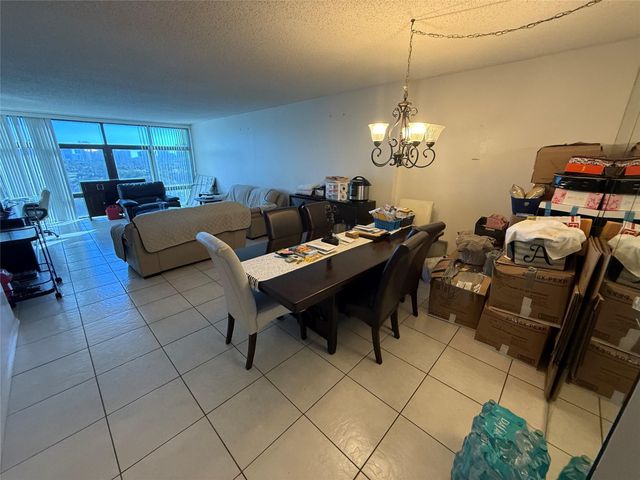 3375 N Country Club Dr 1005, Miami, FL 33180