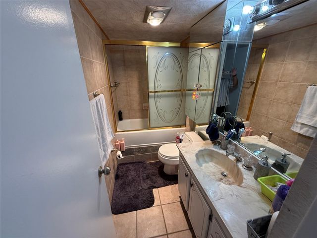 3375 N Country Club Dr 1005, Miami, FL 33180