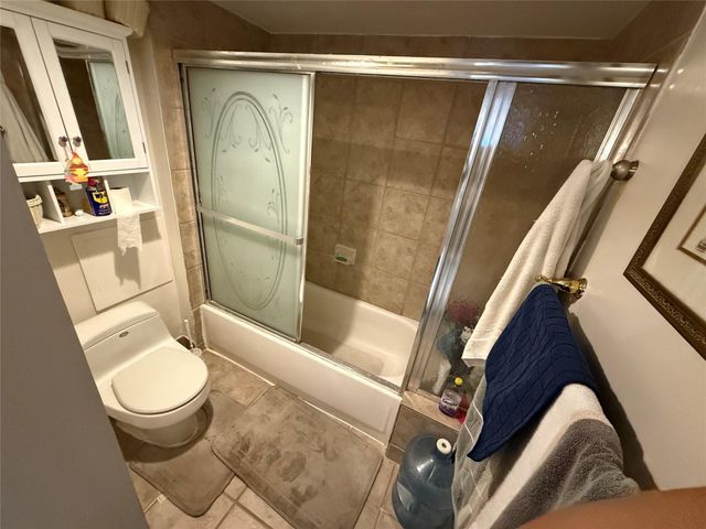 3375 N Country Club Dr 1005, Miami, FL 33180