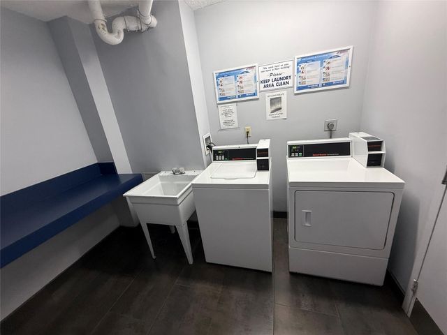 3375 N Country Club Dr 1005, Miami, FL 33180