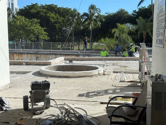 3375 N Country Club Dr 1005, Miami, FL 33180