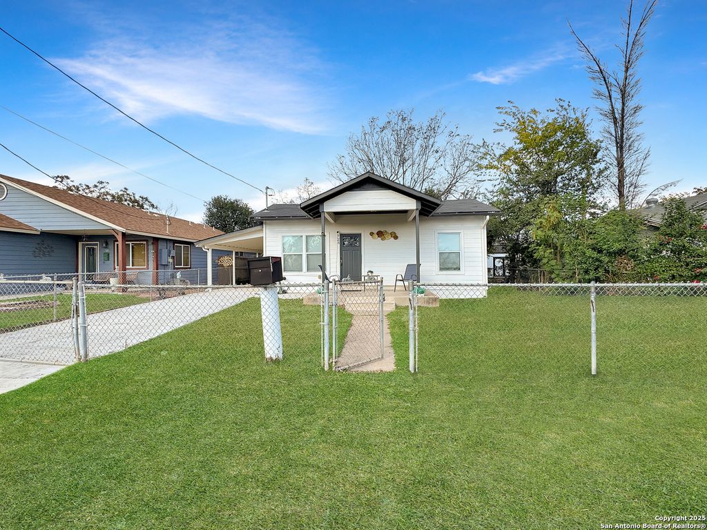 723 Paso Hondo, San Antonio, TX 78202