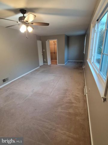 7008 BERKSHIRE DR, Temple Hills, MD 20748