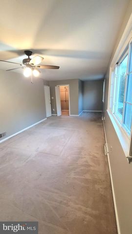 7008 BERKSHIRE DR, Temple Hills, MD 20748