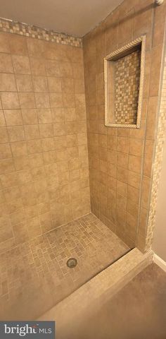 7008 BERKSHIRE DR, Temple Hills, MD 20748