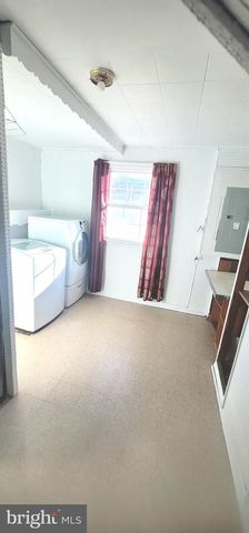 7008 BERKSHIRE DR, Temple Hills, MD 20748