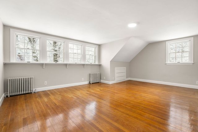 70 Craftsland Rd, Brookline, MA 02467