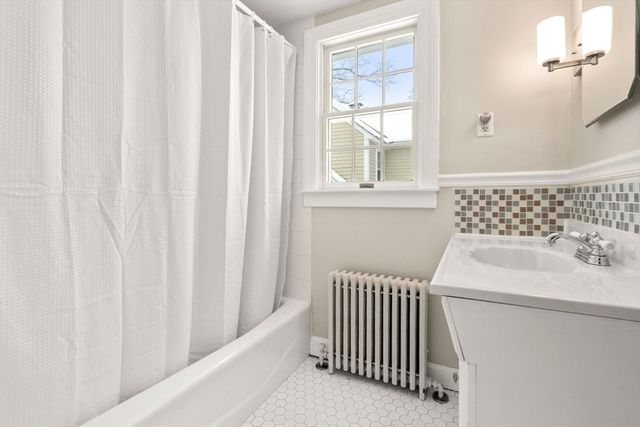 70 Craftsland Rd, Brookline, MA 02467