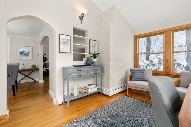 70 Craftsland Rd, Brookline, MA 02467