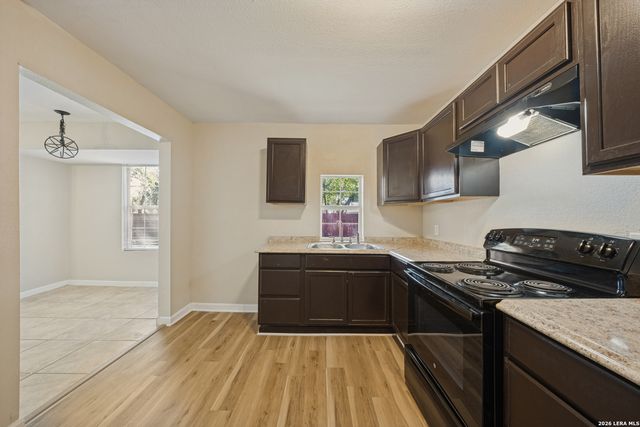 7334 GLEN BRK, San Antonio, TX 78239