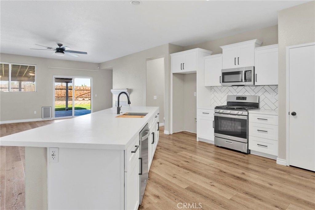 Image 19 of property listing at 13003 Marquette Court, Victorville, CA 92392
