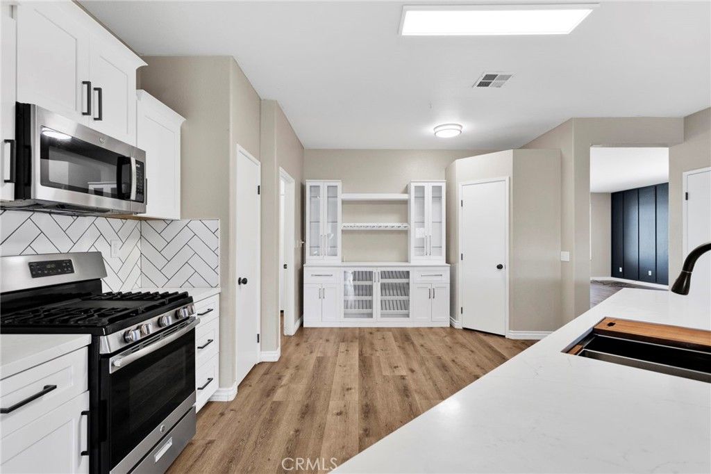 Image 22 of property listing at 13003 Marquette Court, Victorville, CA 92392