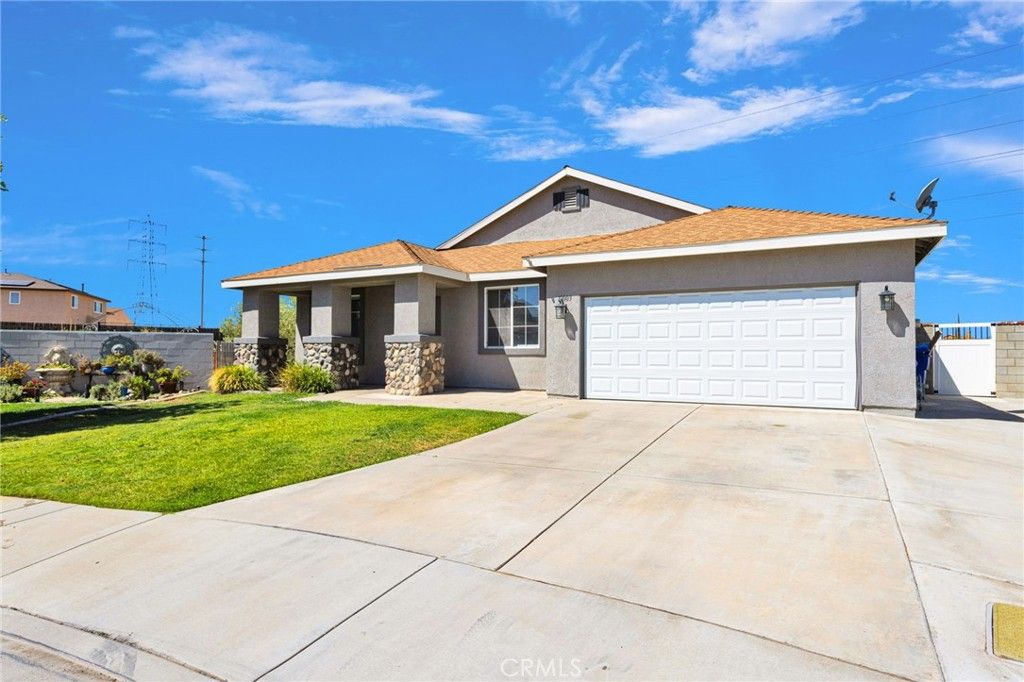 Image 5 of property listing at 13003 Marquette Court, Victorville, CA 92392