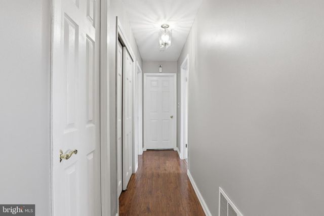 3 BETH ANN, Ewing, NJ 08638