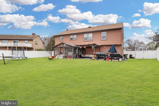 3 BETH ANN, Ewing, NJ 08638