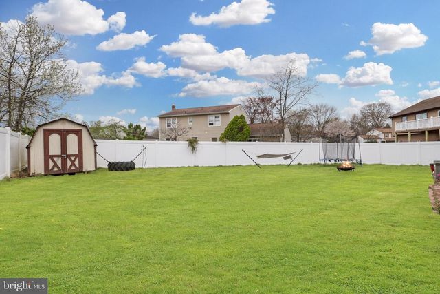 3 BETH ANN, Ewing, NJ 08638