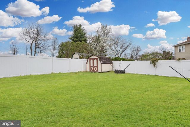 3 BETH ANN, Ewing, NJ 08638