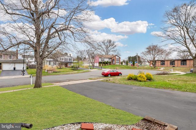 3 BETH ANN, Ewing, NJ 08638