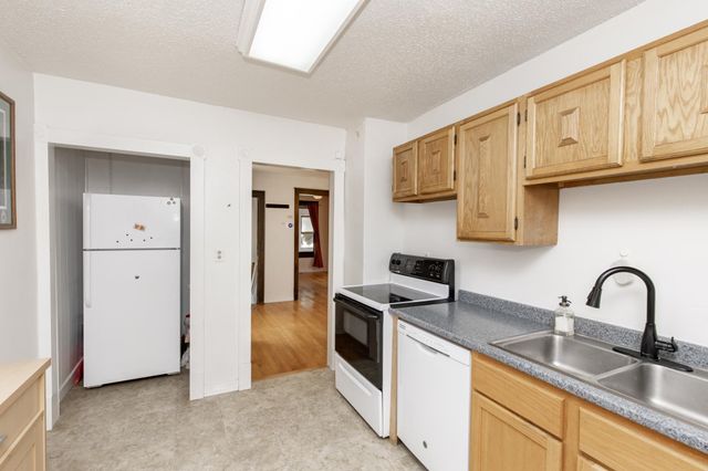 723 6th Avenue N, Fargo, ND 58102
