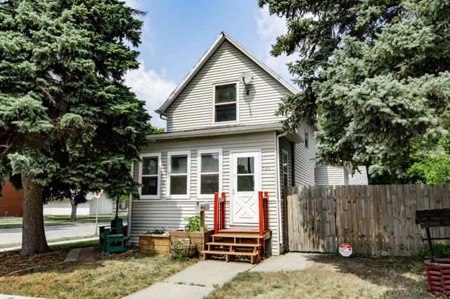 723 6th Avenue N, Fargo, ND 58102