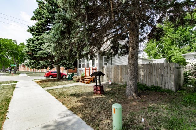 723 6th Avenue N, Fargo, ND 58102