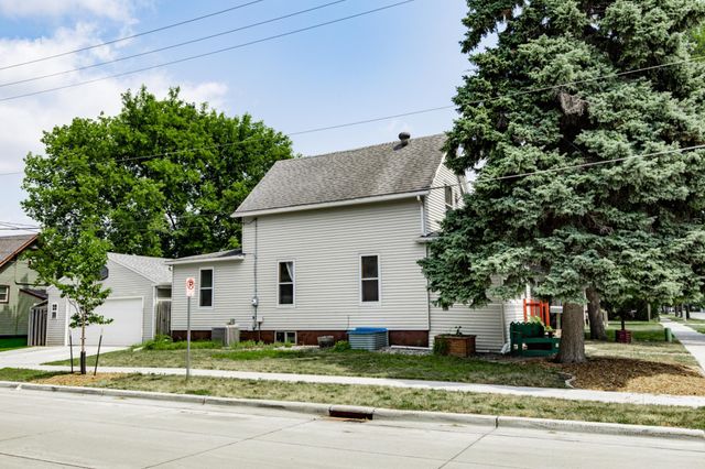 723 6th Avenue N, Fargo, ND 58102