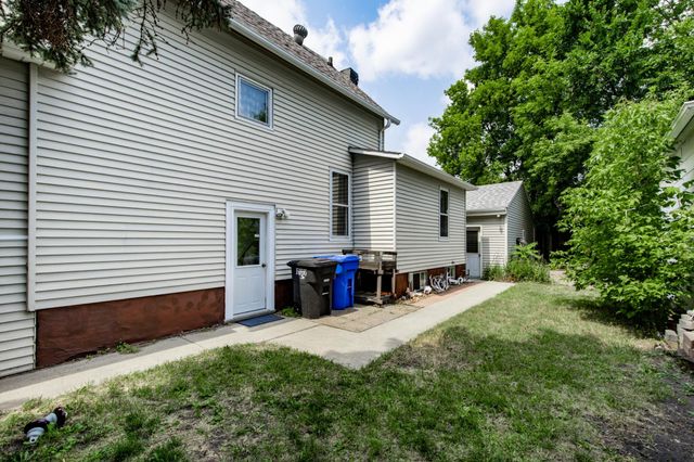 723 6th Avenue N, Fargo, ND 58102