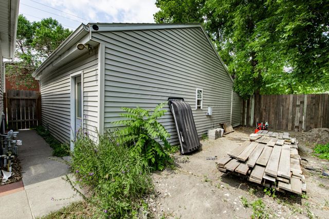 723 6th Avenue N, Fargo, ND 58102