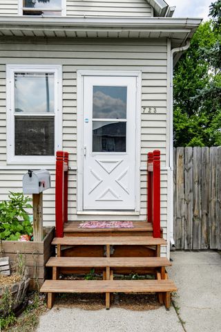723 6th Avenue N, Fargo, ND 58102