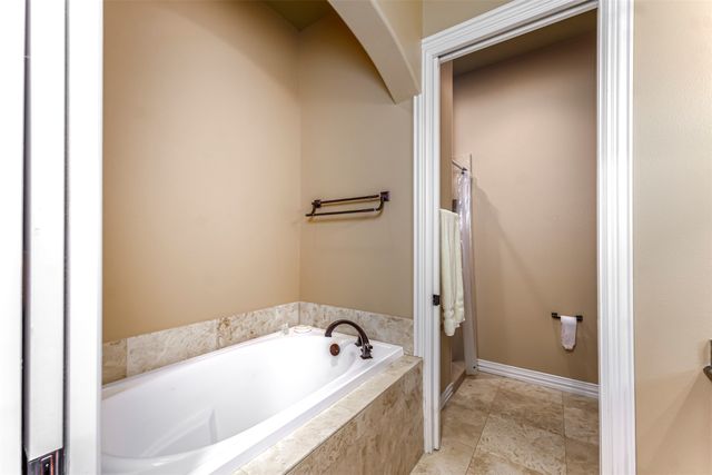 223 E Bay Drive, Bridgeport, TX 76426