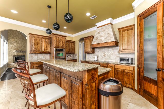 223 E Bay Drive, Bridgeport, TX 76426