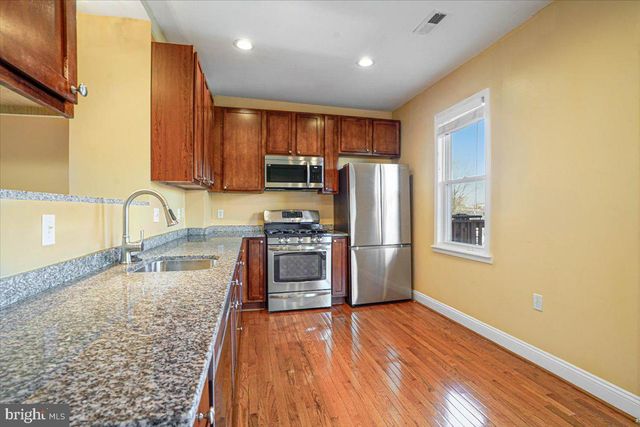 415 EMERSON ST NW, Washington, DC 20011