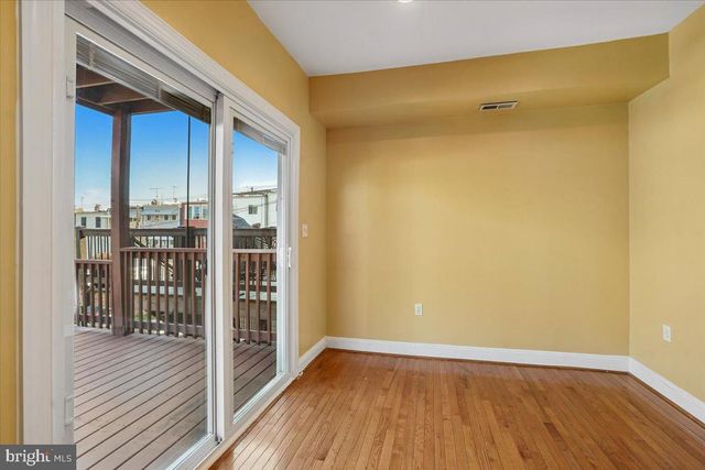 415 EMERSON ST NW, Washington, DC 20011