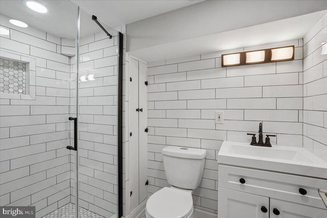 415 EMERSON ST NW, Washington, DC 20011