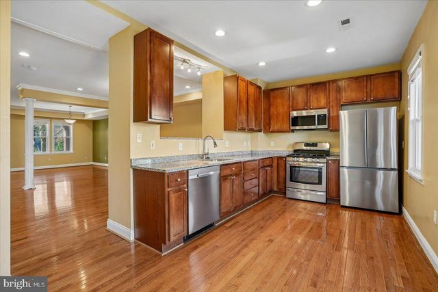 415 EMERSON ST NW, Washington, DC 20011