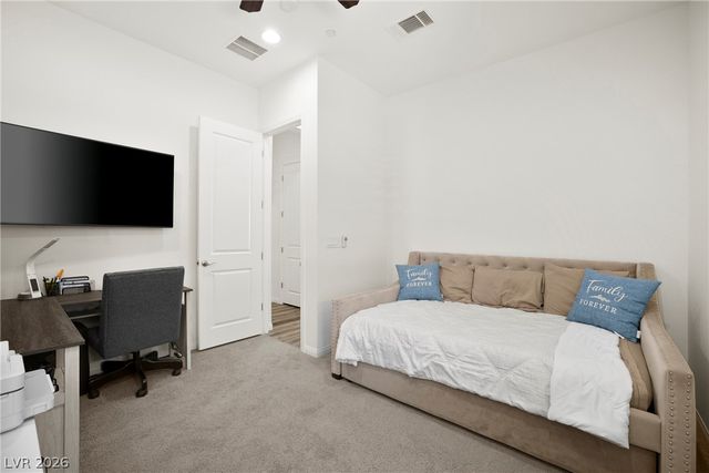 382 Nine Mile Creek Drive, Las Vegas, NV 89138