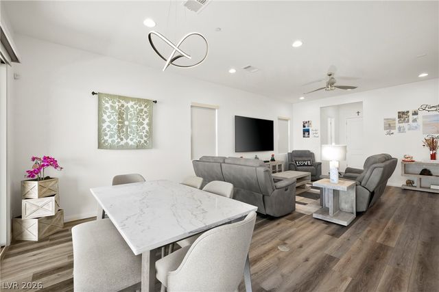 382 Nine Mile Creek Drive, Las Vegas, NV 89138