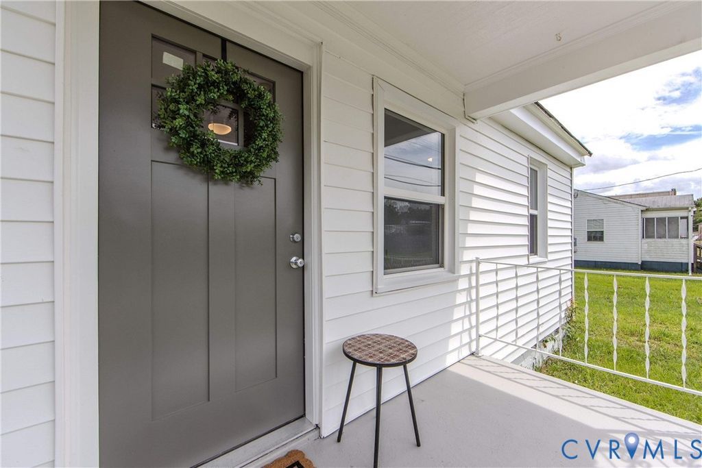 219 Nansemond St, Petersburg, VA 23803