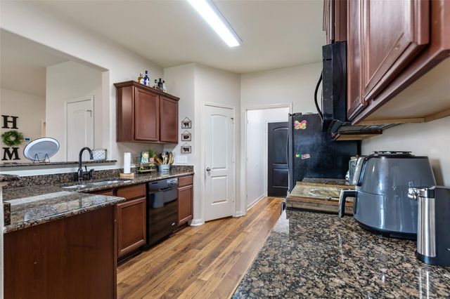 1315 Wallflower Avenue, Baytown, TX 77521