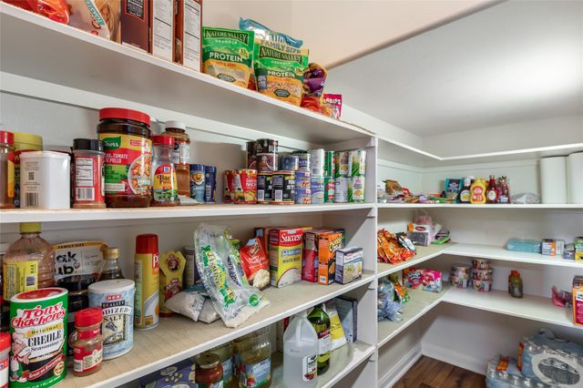 1315 Wallflower Avenue, Baytown, TX 77521